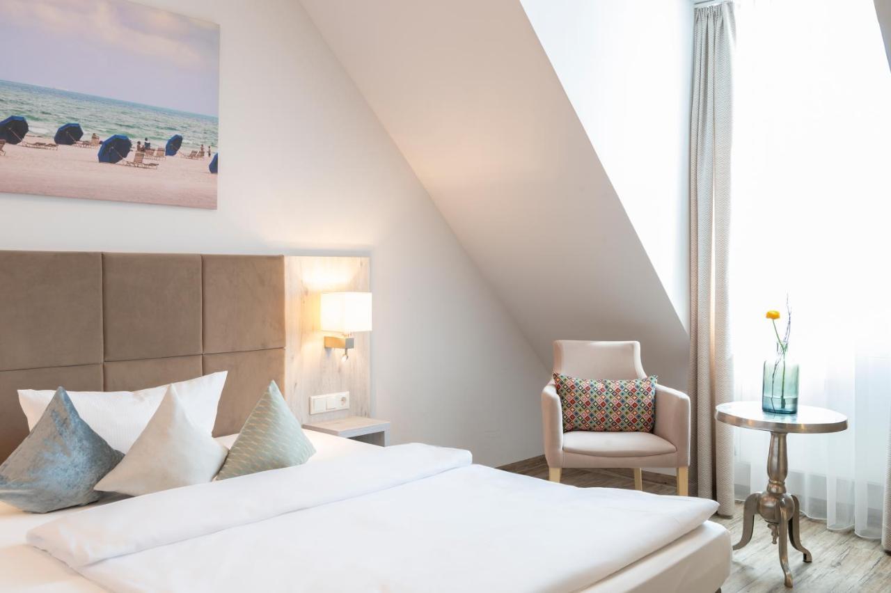 Landhotel 3Kronen Adelsdorf Εξωτερικό φωτογραφία