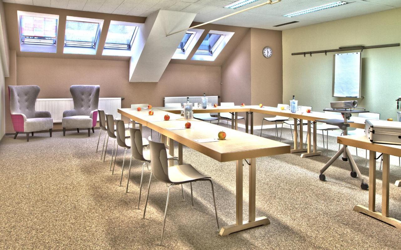 Landhotel 3Kronen Adelsdorf Εξωτερικό φωτογραφία