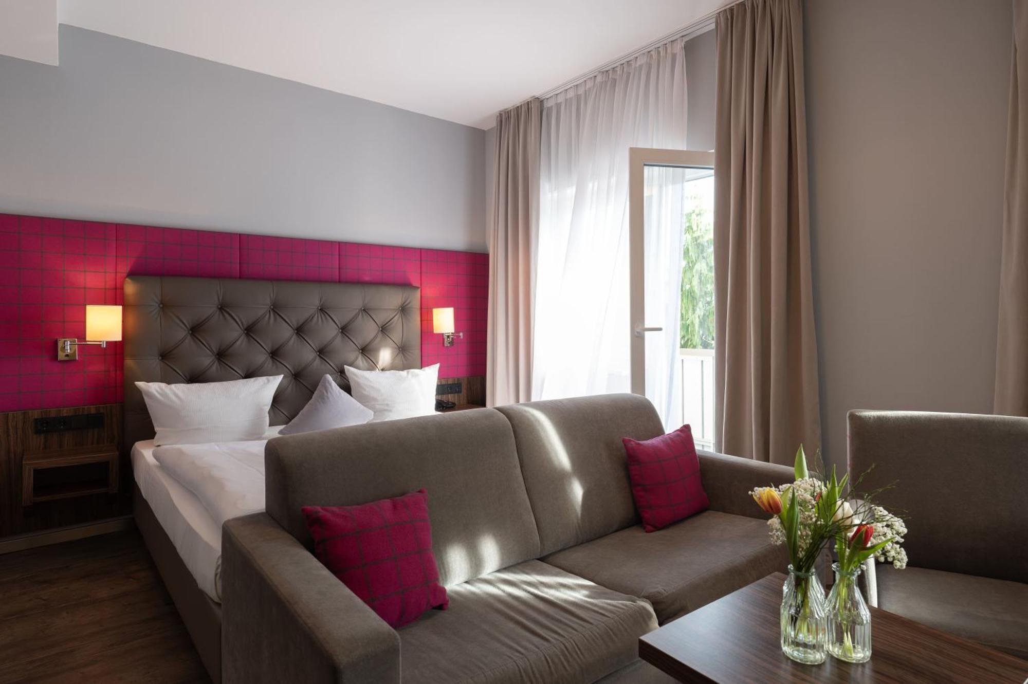 Landhotel 3Kronen Adelsdorf Εξωτερικό φωτογραφία