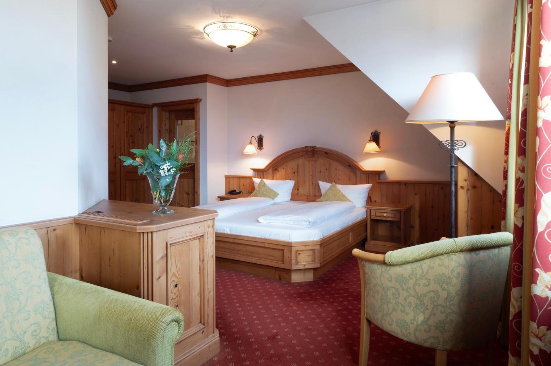 Landhotel 3Kronen Adelsdorf Εξωτερικό φωτογραφία