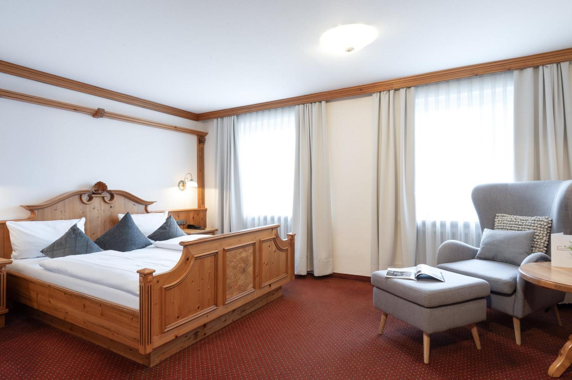 Landhotel 3Kronen Adelsdorf Εξωτερικό φωτογραφία