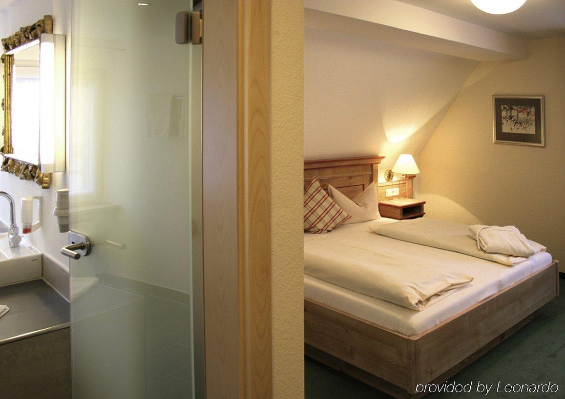Landhotel 3Kronen Adelsdorf Εξωτερικό φωτογραφία